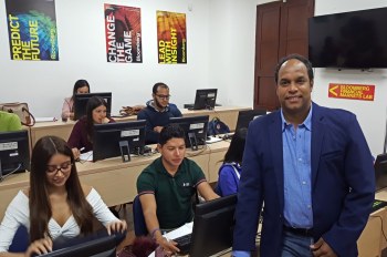 “Las mujeres consumen más: tienen la capacidad de organizarse, de planear y anticiparse al futuro, pero un letrero de ‘Oferta’ se conecta muy bien con ellas”, Julio Moreno en la Escuela de Posgrados