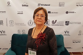 “Nos acostumbramos a la comodidad. Nos conformamos con lo que hicieron los estudiantes a finales de los sesentas”, Aura Cecilia Erazo en Popayán Ciudad Libro