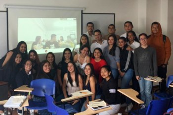 Clase espejo sobre ‘La Apertura Económica en Colombia’