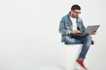 "Invitado especial" es la actividad del aula virtual de Finanzas y Negocios Internacionales