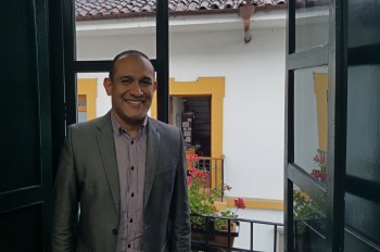“Las políticas públicas deben responder a las necesidades de las regiones y los docentes conocer las necesidades de los estudiantes”, Hernando Hermida, docente en Pedagogía de la Escuela de Posgrados
