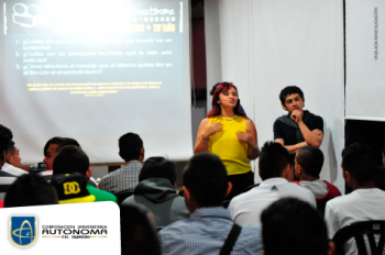 Con éxito se llevó a cabo 'Cine Foro Emprendimiento'